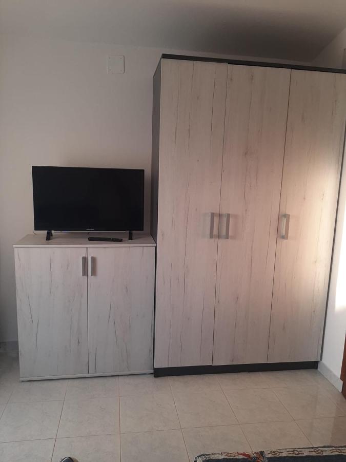 H&F Apartmani Vir Extérieur photo
