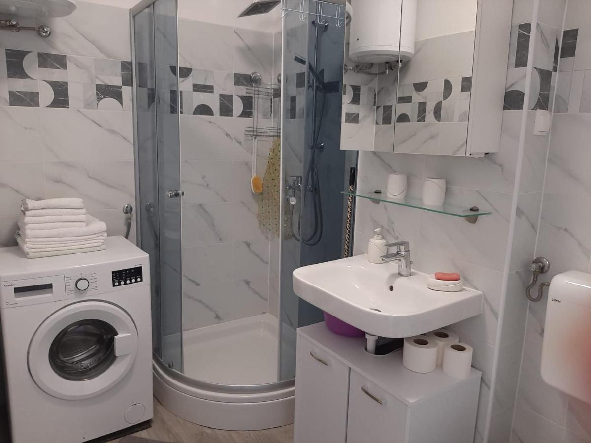 H&F Apartmani Vir Extérieur photo