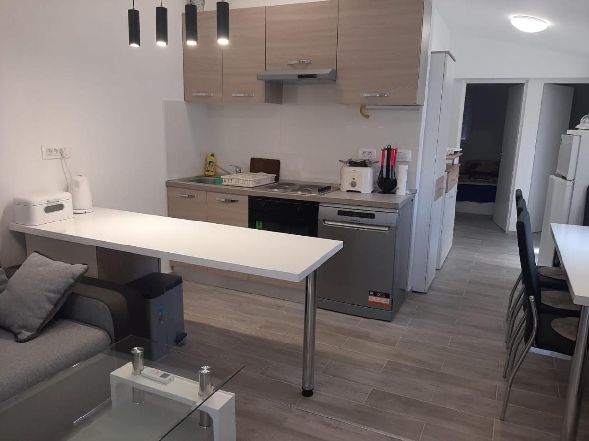 H&F Apartmani Vir Extérieur photo