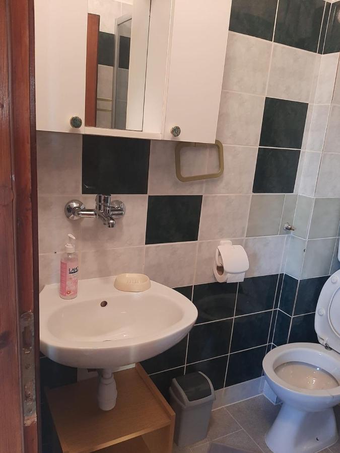 H&F Apartmani Vir Extérieur photo