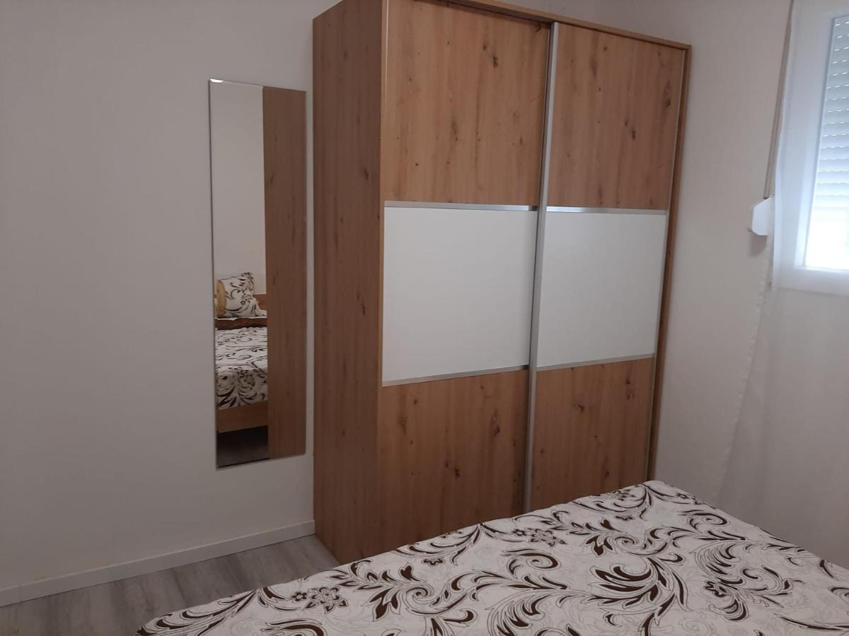 H&F Apartmani Vir Extérieur photo