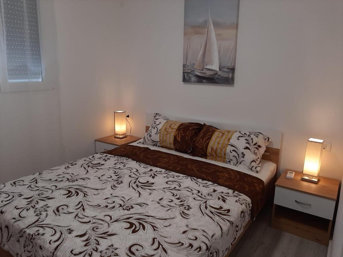 H&F Apartmani Vir Extérieur photo